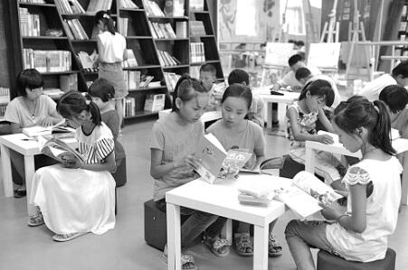 离家在外如何对待留守儿童,孩子是留守儿童父母应该这样做