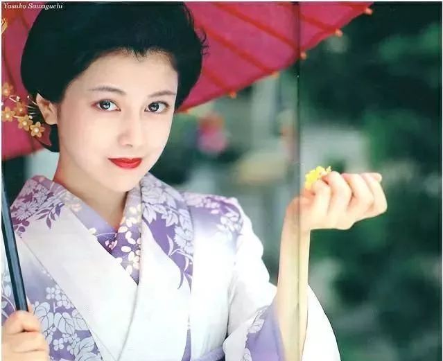 世界第一翘臀遭日本“封杀”,创立“和服内衣”:这是文化*辱侮**