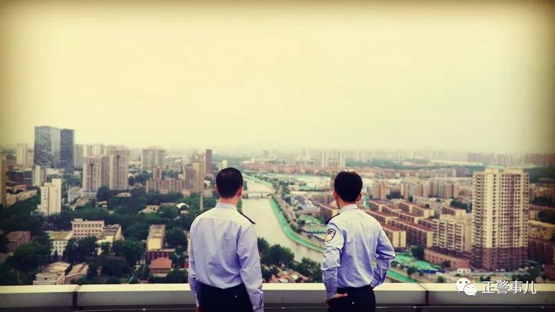 两个警界学霸级“码农”，多次拒绝百万年薪，原因竟然是.......