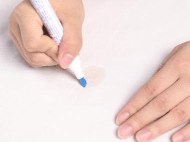 辣椒油弄到白色衣服上怎么去除,衣服滴上辣椒油酱汁怎么办