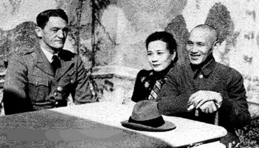 这帮美国人的工资是中国同行的20倍，竟公然索要“性贿赂”！中国还欠了一个天大人情？