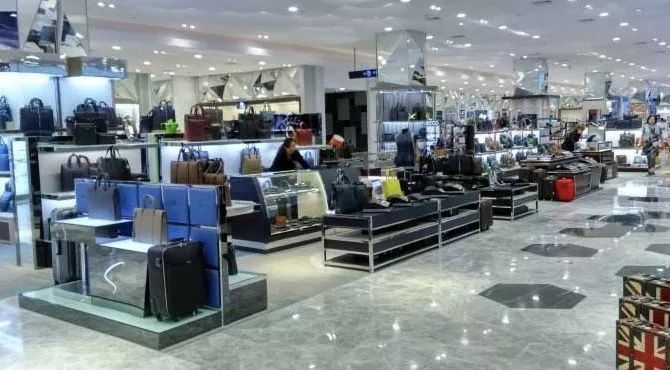 百货业的没落 (百货业怎样发展)