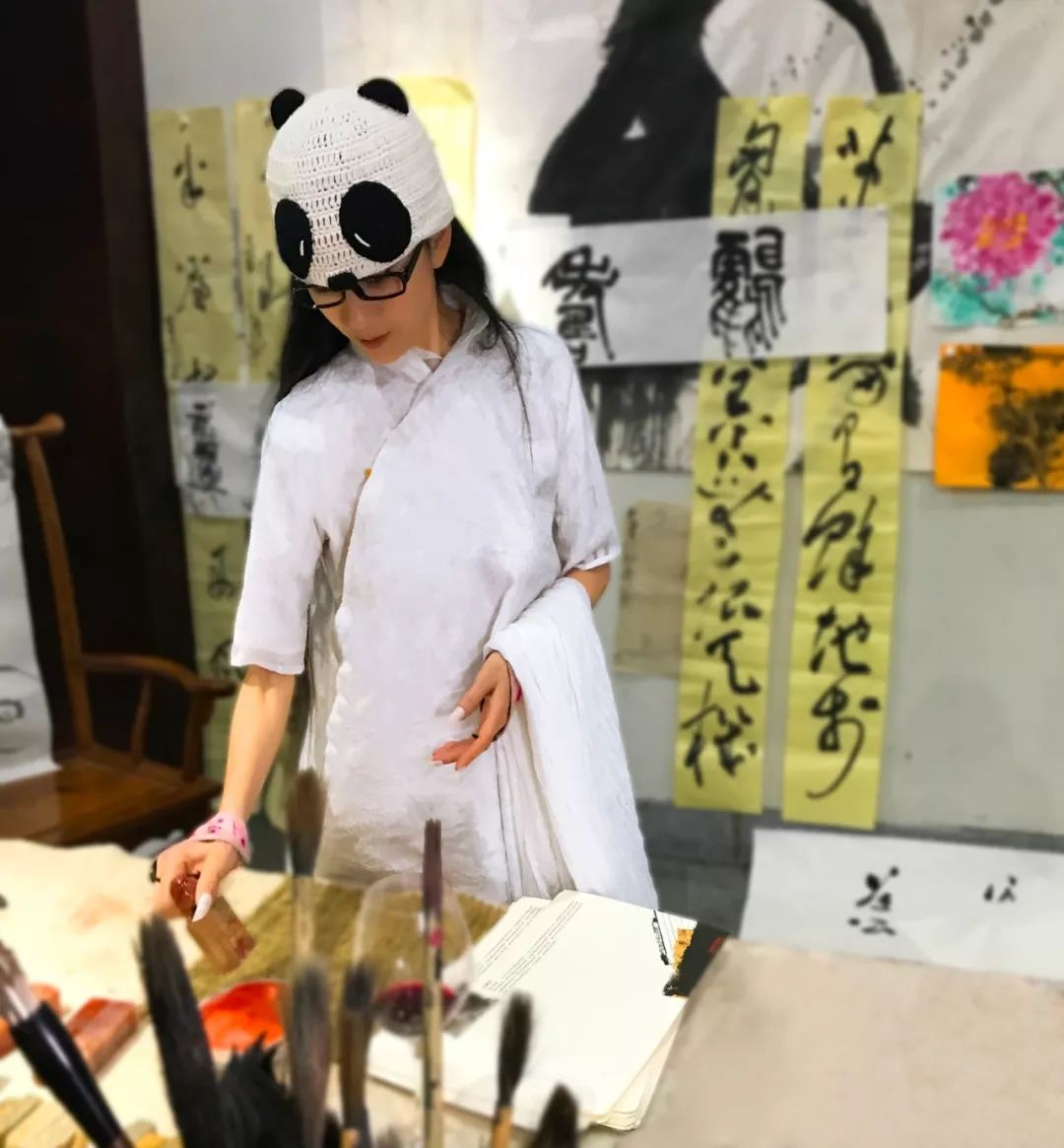 孔雀公主杨丽萍漂亮,孔雀公主杨丽萍怎么样