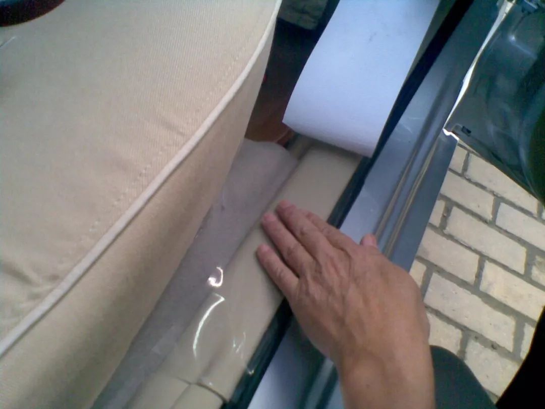 犀牛皮贴门板好吗,犀牛皮贴车门