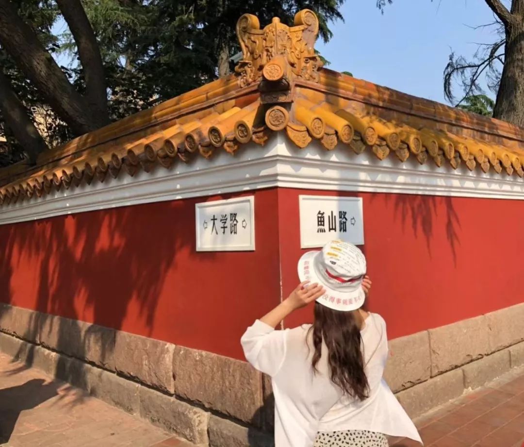 免费试住！速来撞进“青”凉时光！绝色山海之间，一家质感满分的有戏酒店，打算邀你来净化生活负能量