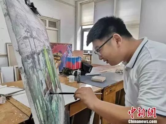 自强模范|山东“独臂男孩”刘云：一只手臂也能画出“阳光”