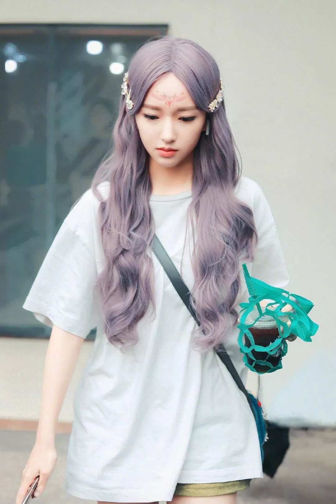 程潇头发颜色好看,程潇头发颜色粉