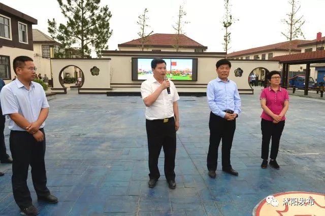 跟着书记县长去观摩，看沭阳七月“美景”红似火！