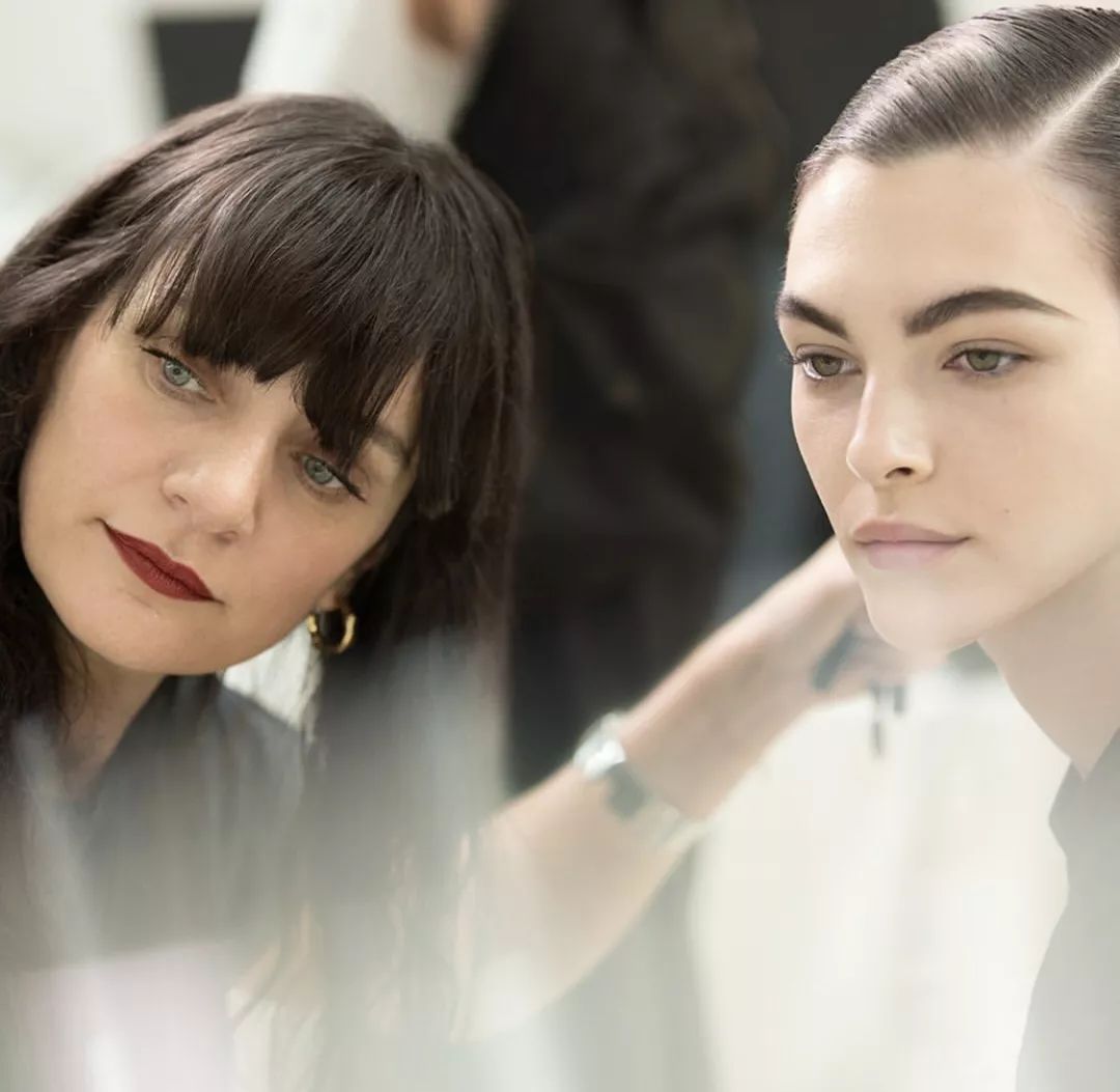 Beauty|CHANEL开挂、DIOR大女人？一线秋季彩妆速递