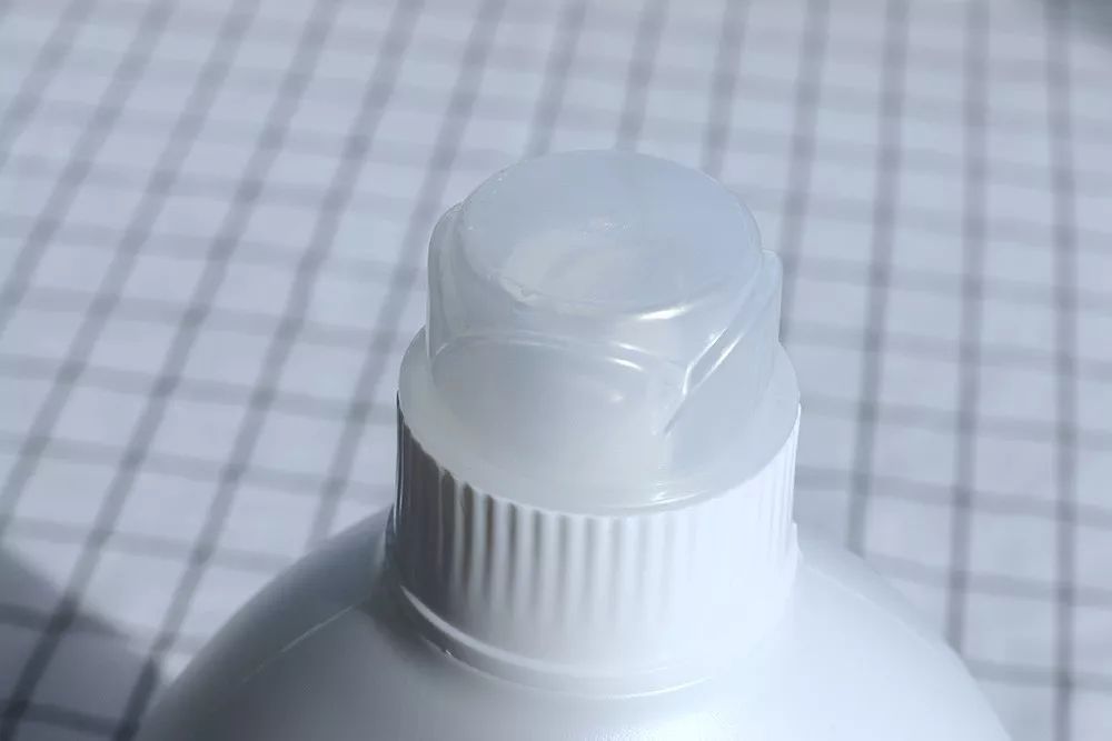 聊生活|来自张艺兴的灵魂拷问-“衣服上残留的泡泡怎么办？”