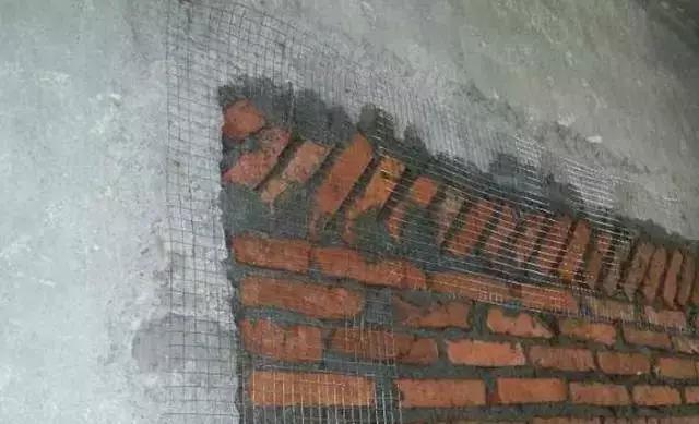 房子装修砌隔墙，不注意新旧墙体之间连接，搞不好墙就会开裂