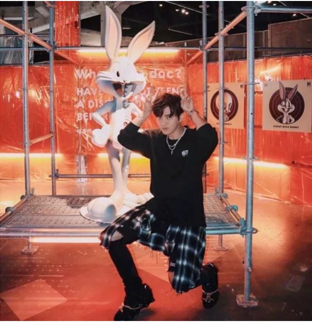 涓庣埍璞嗙殑浜插瘑浜掑姩,鍜岀埍璞嗕簰鍔ㄧ殑鐢滆湝鐬棿