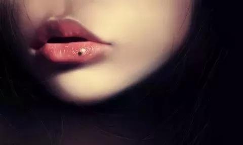 全智贤的痣在哪边,全智贤鼻头的痣好不好