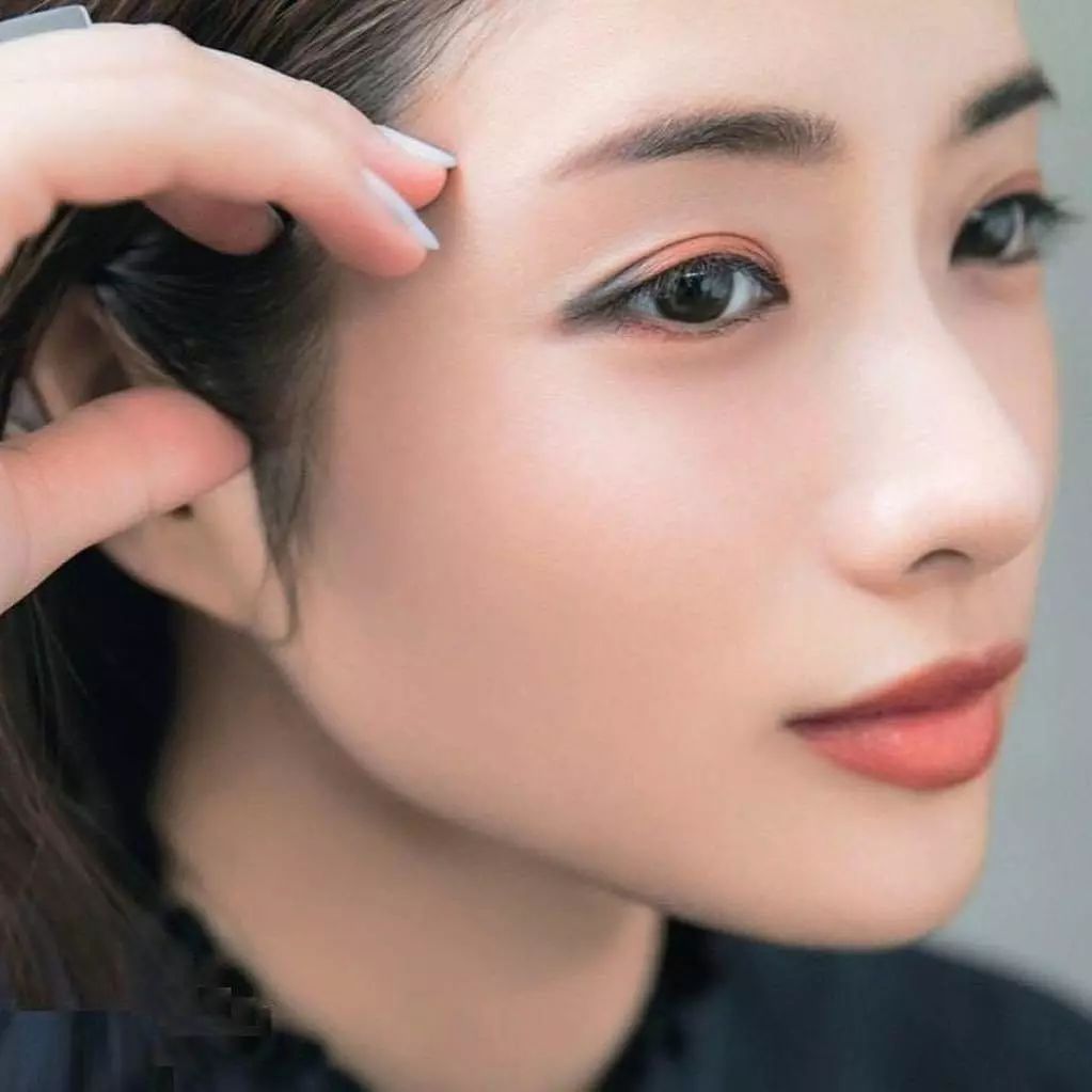 从无人问津到红遍全国的女人,从无人问津到大红大紫完整版