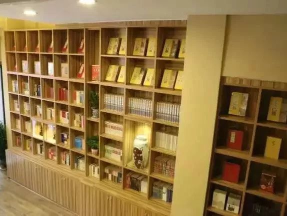 都上央视了！大学校园书店怎么突然这么火？