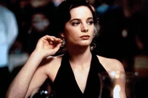 香水讲故事,一瓶香水一个故事电视剧