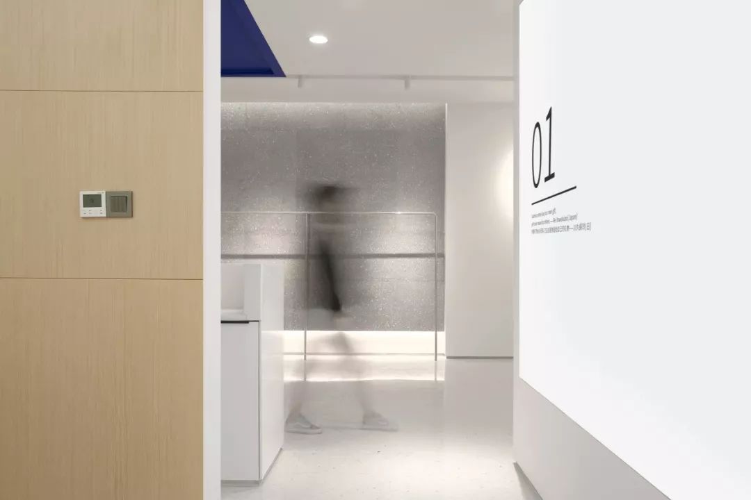 旧仓库改造女装,服装工作室改造效果图