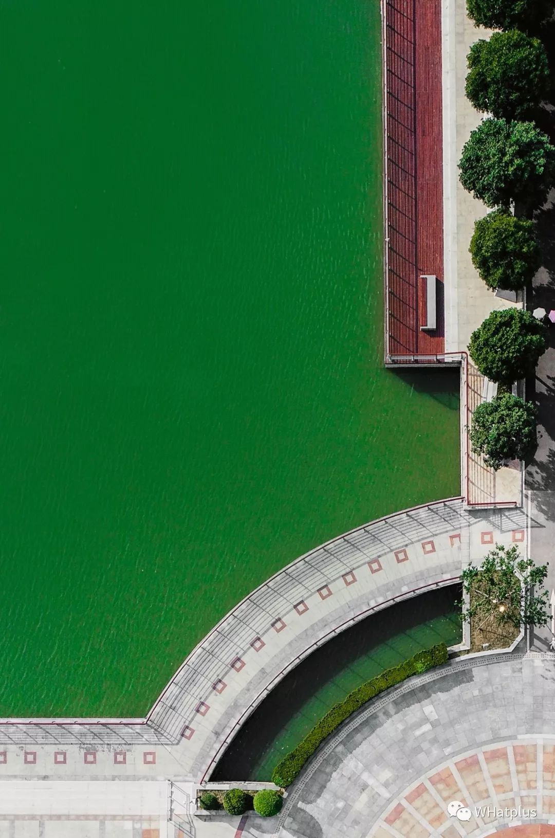 西北湖，韵滴莫抛子？