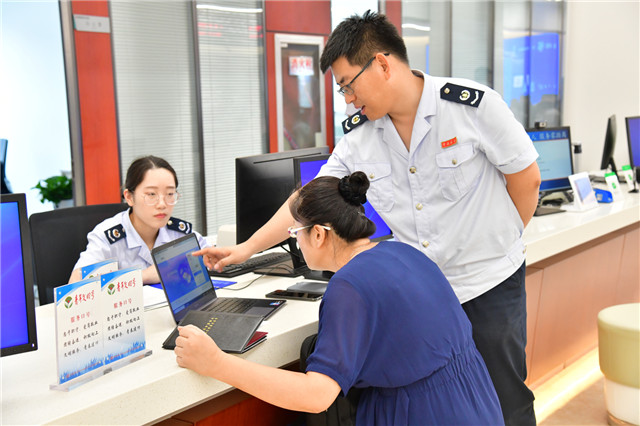 青岛市一站式政务大厅地址在哪里,青岛市市民中心服务大厅工作时间