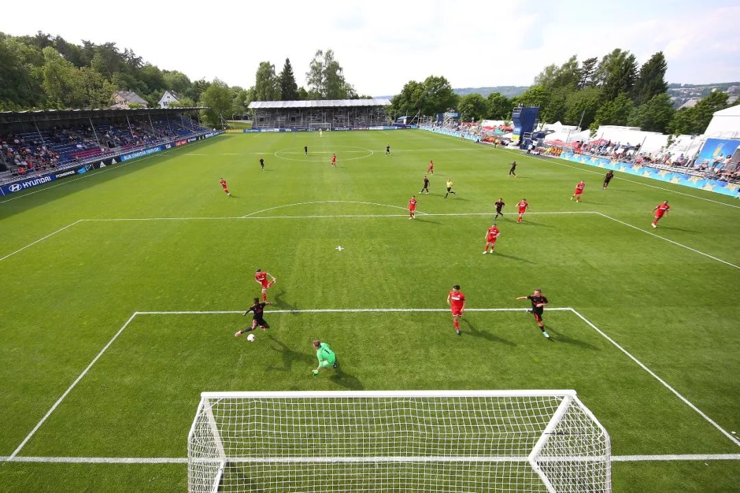 建一个标准足球场补贴,2020建设足球场补助