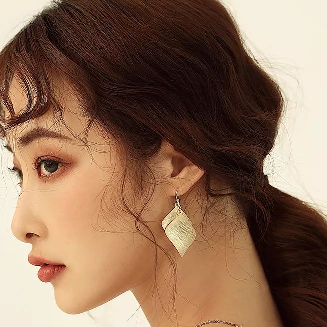 这6款超适合情人节当天的穿搭,下周穿什么一周穿搭模板来了