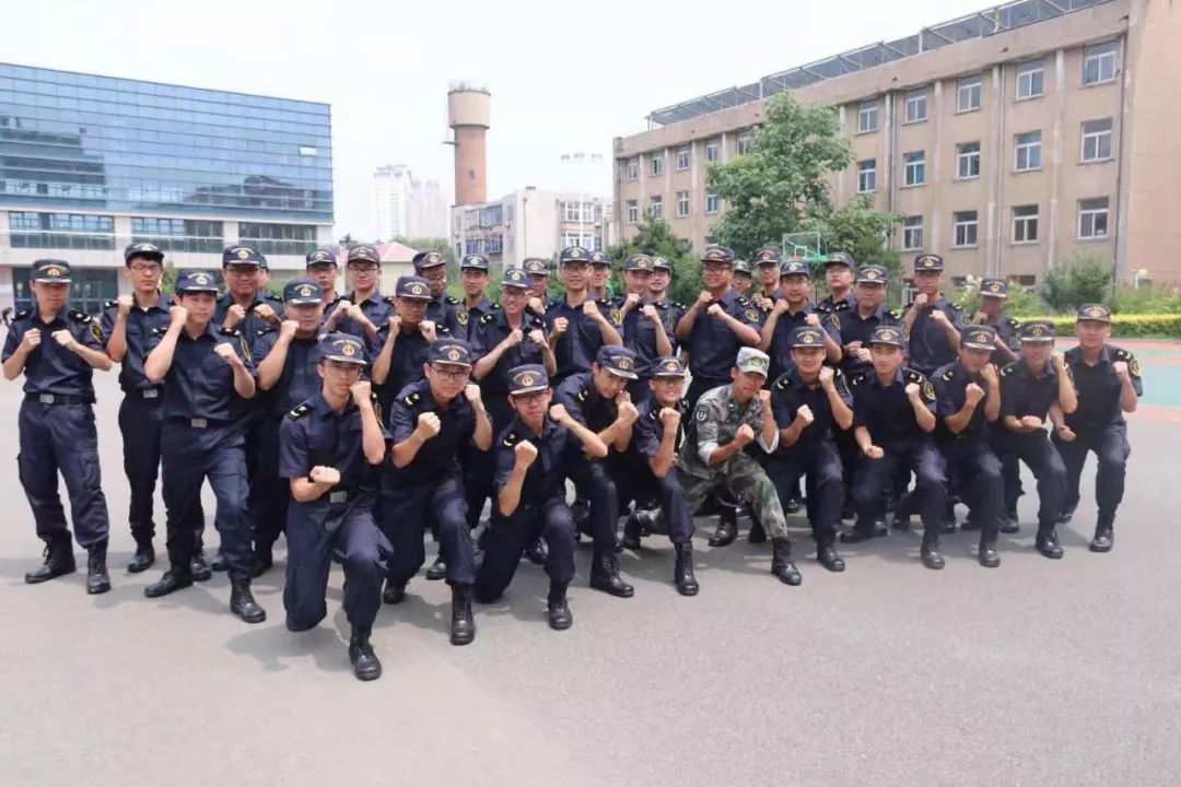 税务蓝和迷彩绿,公安蓝和海关蓝是一个颜色吗