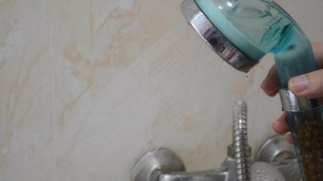 淋浴喷头水压小解决办法,淋浴喷头压强变强