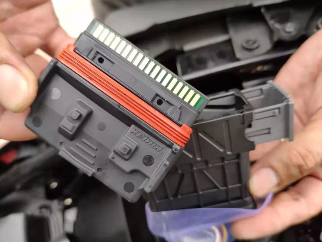 新大洲本田cbf190r与五羊本田cb190,cbf190r新大洲本田测评