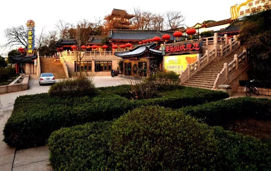 秦淮小吃街附近有什么好吃的,老秦淮推荐美食有哪些