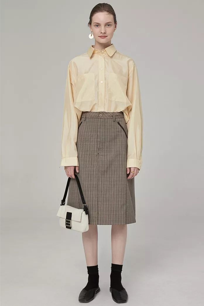 所谓的高级感就是越简单越高级,极简的高级感是极致的