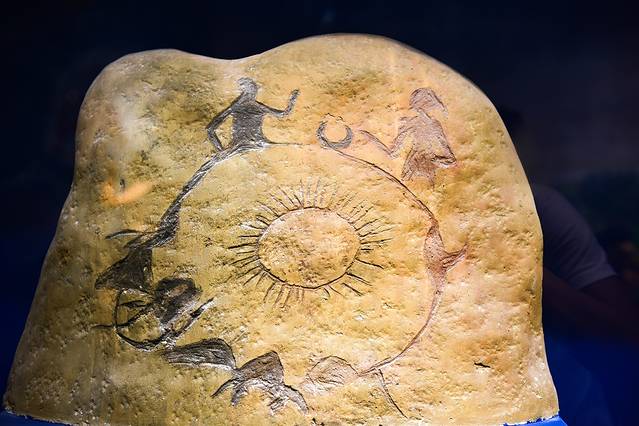 北纬38度仰望星空，每个人都拥有头顶，为什么却看不到星空