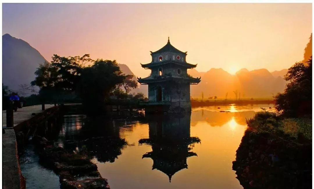 头条|不想走的太远?那我们就去百色这些美到窒息的旅游景点看看吧