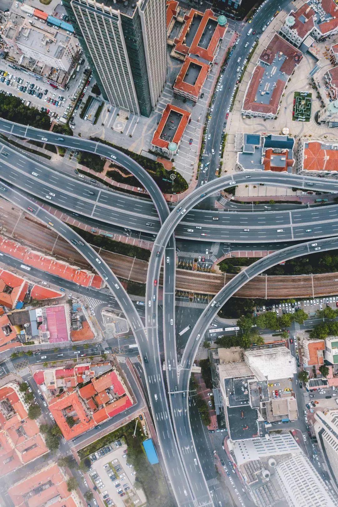 立交桥和高架桥哪个好用,交子立交桥