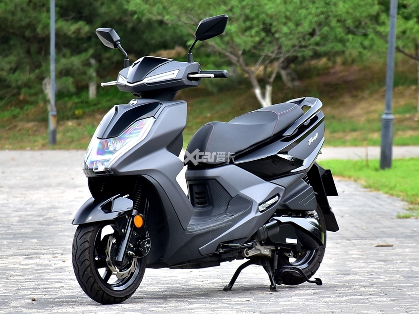 适合新手而且安全性高的摩托车,安全性高的摩托车推荐