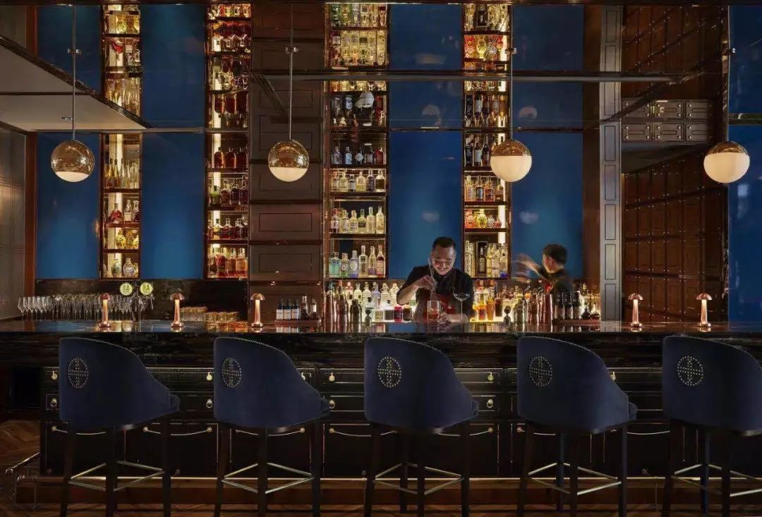 酒吧的微醺感,酒吧微醺感