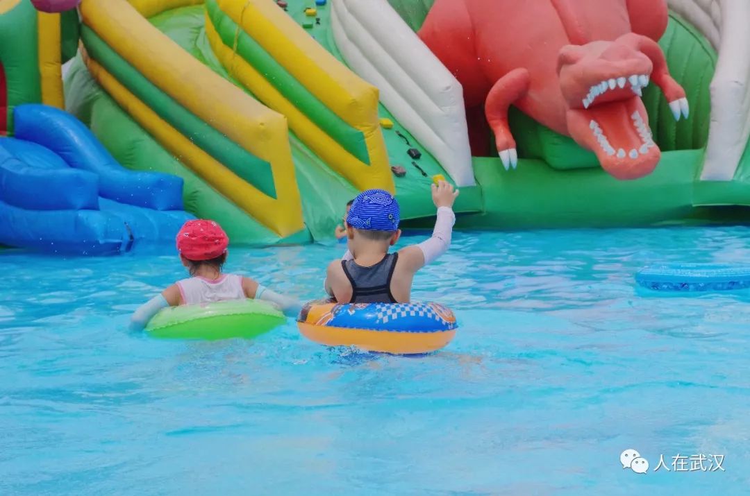 水上狂欢邀请函模板,盛夏狂欢玩水邀请函封面