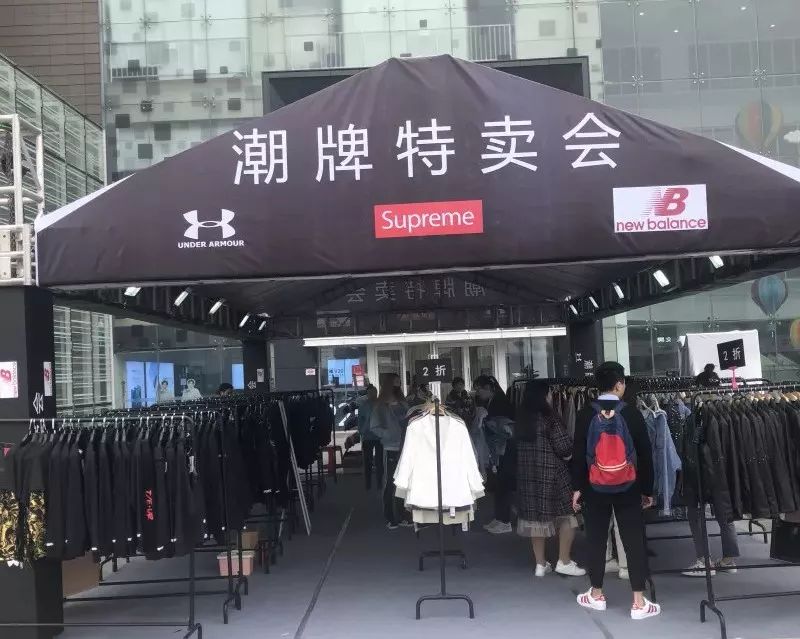 商场的负一楼是干啥的,商场负一楼属于地下室吗