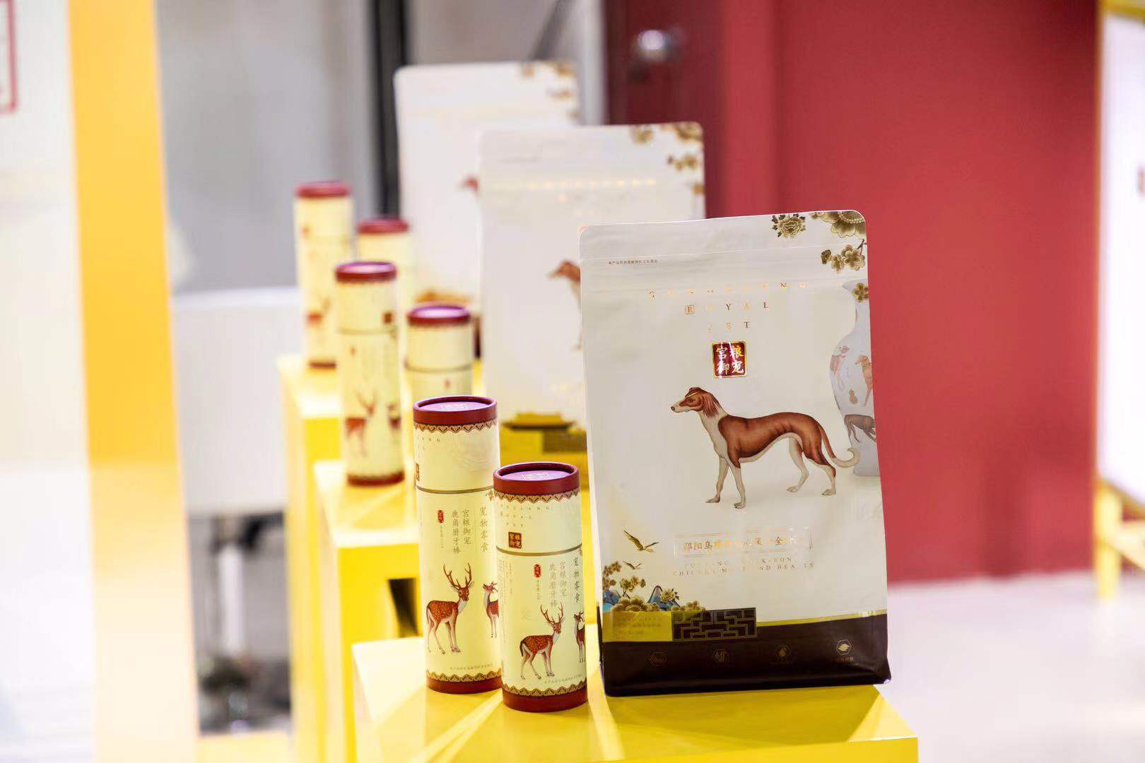 从宠物明星品牌到新国货,疯狂小狗如何完成创新变革?