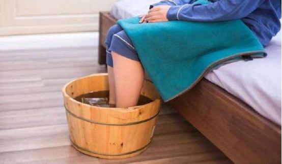 热水泡脚是养生，还是慢性自杀？取决于你是否是这3类人