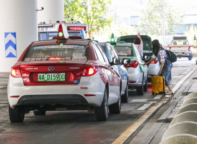 广州黄颜色的出租车 (广州出租车为什么这么多颜色)