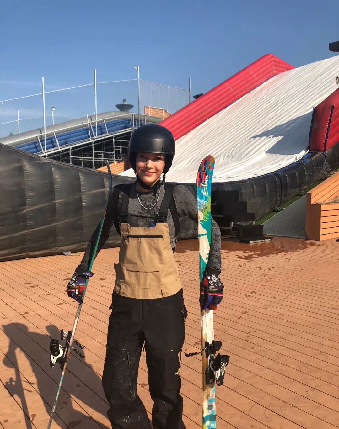 16岁姑娘放弃美籍中国夺冠,15岁混血女夺冠