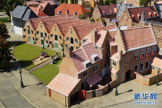 来到小人国的视频,走进荷兰小渔村