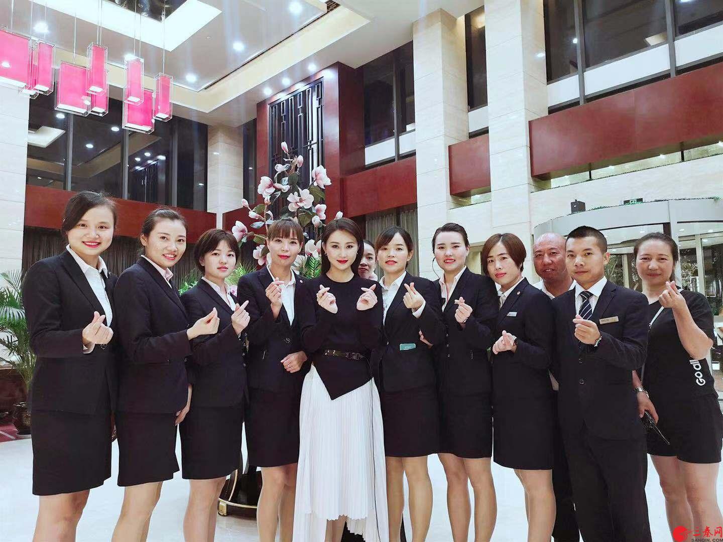 为喜迎新中国成立70周年电影音乐会，大汉天一酒店倾力保驾护航