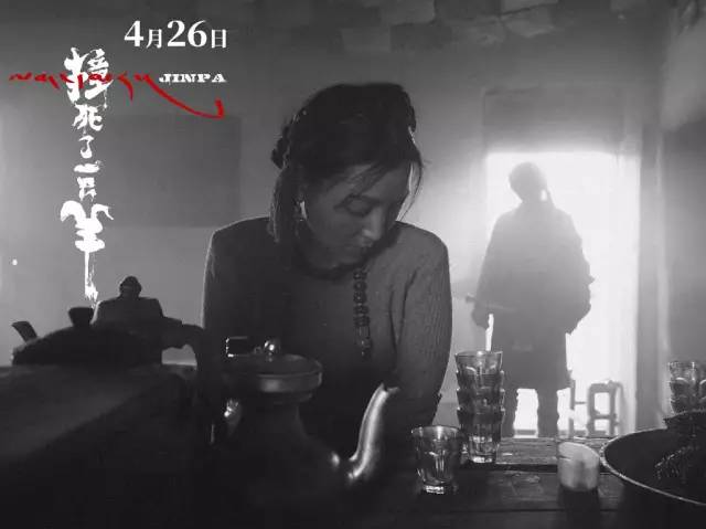 *男舞**、警察、黑帮老大、邻家大叔，哪个才是他的真面目？