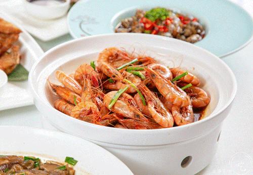 东海开渔第一网！20年本帮菜大佬开卖小海鲜，人均只要100+