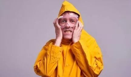 德国人发明的雨伞雨衣 (雨伞雨衣二合一发明)