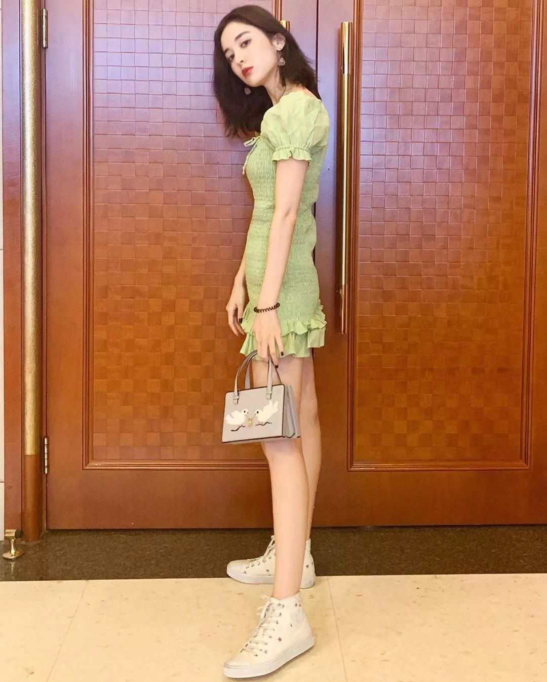 松紧带裤腰瘦了怎么改肥,穿收腰裤一个月瘦20斤