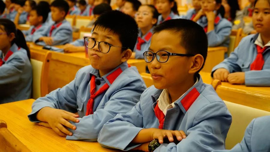 「壮丽70年•奋斗新时代」红色基因代代相传，宾川革命英烈红军小学开学第一课这样上