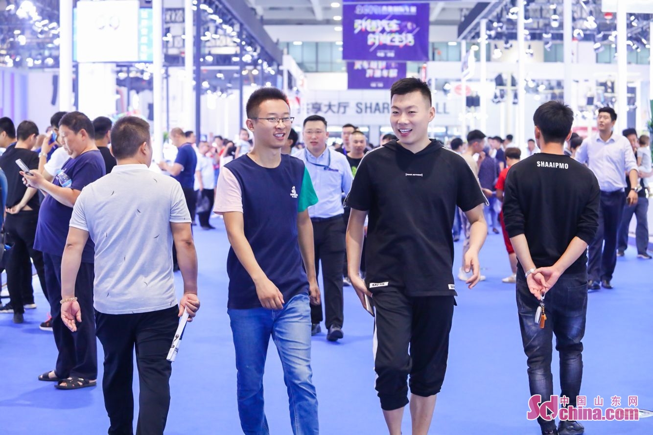 二十年丈量山东车市发展路，四十届推动时代变迁新浪潮——齐鲁国际车展绽放济南西部