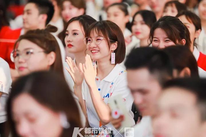 马云卸任阿里,马云卸任阿里员工搞笑表演